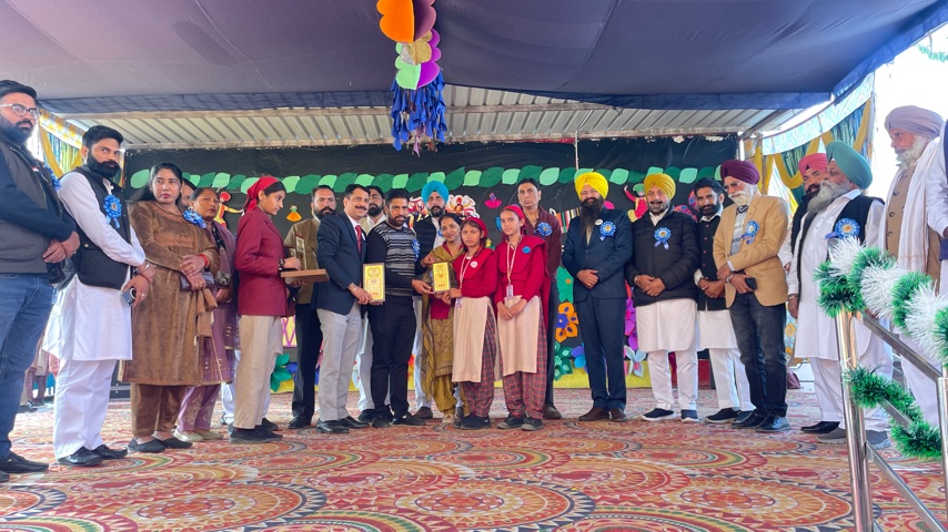 ਸ਼ਹੀਦ ਸੁਖਵਿੰਦਰ ਸਿੰਘ ਸਕੂਲ ਆਫ ਐਮੀਨੈਂਸ ਮੱਲਾਂ ਵਾਲਾ ਖਾਸ ਵਿਖੇ ਮਨਾਇਆ ਗਿਆ 100 ਸਾਲਾਂ ਸਥਾਪਨਾ ਦਿਵਸ