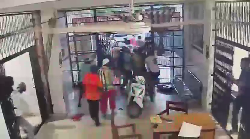 ਸਰਕਾਰੀ ਨਸ਼ਾ ਮੁਕਤੀ ਕੇਂਦਰ ਤੋਂ 35 ਮਰੀਜ਼ ਫ਼ਰਾਰ, CCTV ਵਿੱਚ ਕੈਦ ਹੋਈ ਪੂਰੀ ਘਟਨਾ
