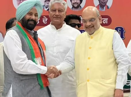 ਭਾਜਪਾ ਦਾ ਵੱਡਾ ਸਿਆਸੀ ਦਾਅ : ਕੇਵਲ ਸਿੰਘ ਢਿੱਲੋਂ ਨੂੰ ਸੌਂਪੀ ਪੰਜਾਬ ਪ੍ਰਧਾਨਗੀ ਭਾਜਪਾ ਦਾ ਵੱਡਾ ਸਿਆਸੀ ਦਾਅ : ਕੇਵਲ ਸਿੰਘ ਢਿੱਲੋਂ ਨੂੰ ਸੌਂਪੀ ਪੰਜਾਬ ਪ੍ਰਧਾਨਗੀ