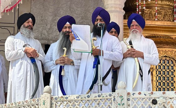 ਸ੍ਰੀ ਅਕਾਲ ਤਖ਼ਤ ਸਾਹਿਬ ਨੇ Amarjit Singh Chawla ਤੇ ਗ੍ਰੰਥੀ Malkit Singh ਨੂੰ ਪੰਥ ’ਚੋਂ ਛੇਕਿਆ