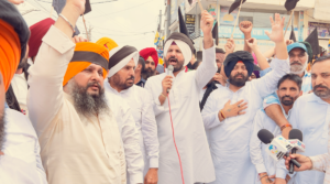 ਰਾਜਾ ਵੜਿੰਗ ਨੇ ਕਿਹਾ ਕਾਂਗਰਸ ਪਾਰਟੀ ਮੁੱਖ ਮੰਤਰੀ ਭਗਵੰਤ ਮਾਨ ਦਾ ਕਾਲੀਆਂ ਝੰਡੀਆਂ ਦਿਖਾ ਕੇ ਵਿਰੋਧ ਕਰੇਗੀ।