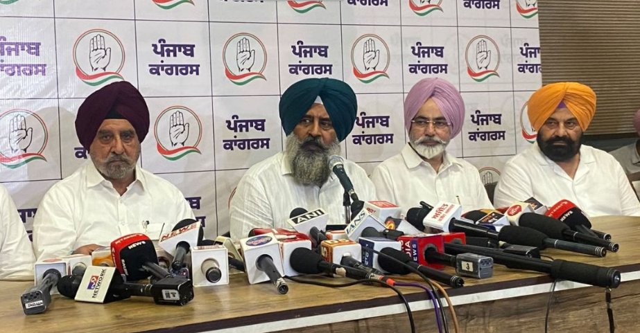 CM ਮਾਨ ਦੇ ਕਰੀਬੀ ਰਹੇ ਮਨਜੀਤ ਸਿੱਧੂ ਨੇ ਫੜਿਆ ਕਾਂਗਰਸ ਦਾ ਹੱਥ, ਪਰਗਟ ਸਿੰਘ ਨੇ ਕੀਤਾ ਸਵਾਗਤ